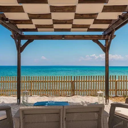 Julia * Xirokástellon